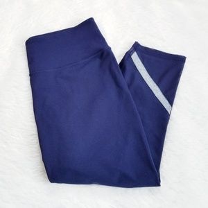 Victoria's Secret Sport Knockout Capri Leggings